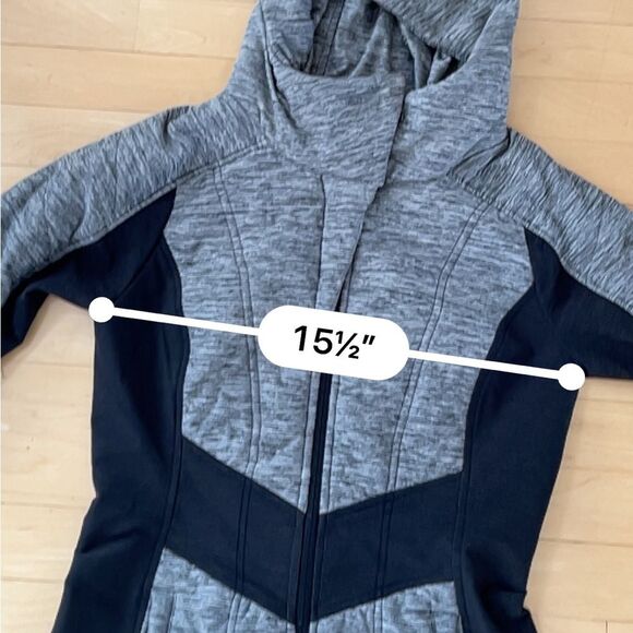 The North Face Pseudio Jacket in Grey and Black XS NWOT - Picture 3 of 15